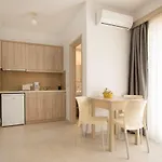 Hotel de apartamente Porfyris And 4*