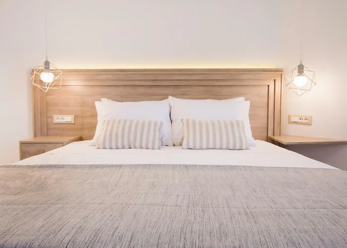 Apart-hotel Porfyris And 4*