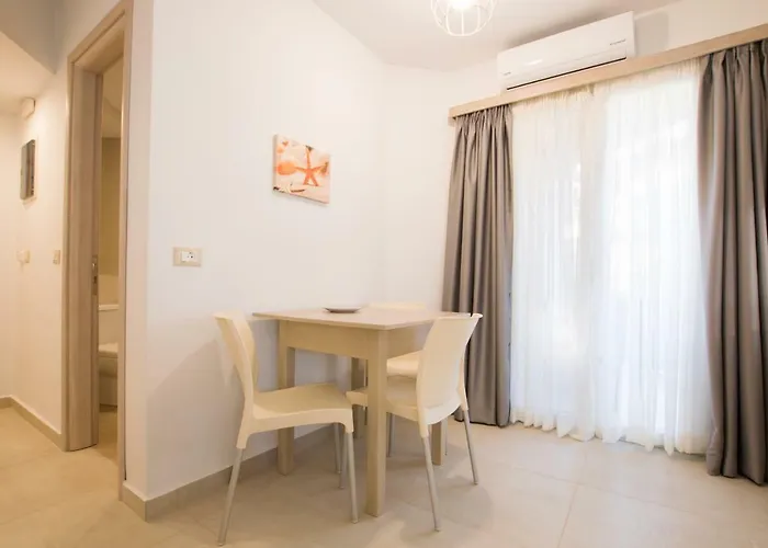 Porfyris And شقة فندقية