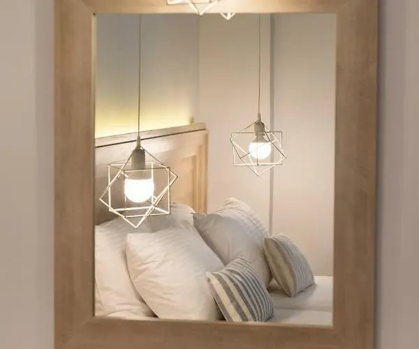 Porfyris And كارباثوس